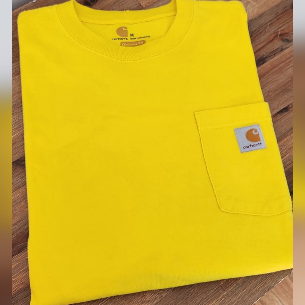 Like new Men's carhartt tee